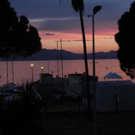 Bright - Cannes, La Croisette