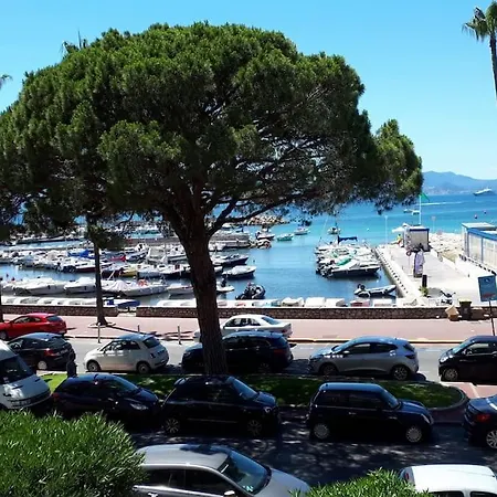 Bright - Cannes, La Croisette