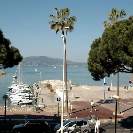 Bright - Cannes, La Croisette קאן